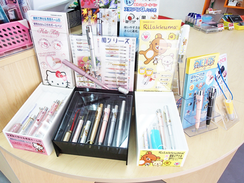 カウンターのネームペンPOP写真